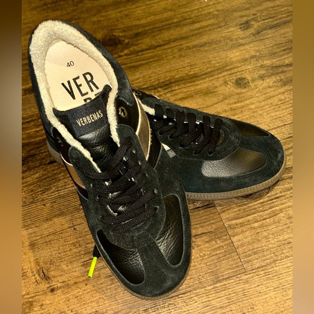 NEW Verbenas Sneakers